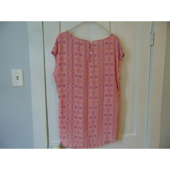 Cynthia Rowley Blouse in Size Xl in great condition 100% polyester - Picture 8 of 8